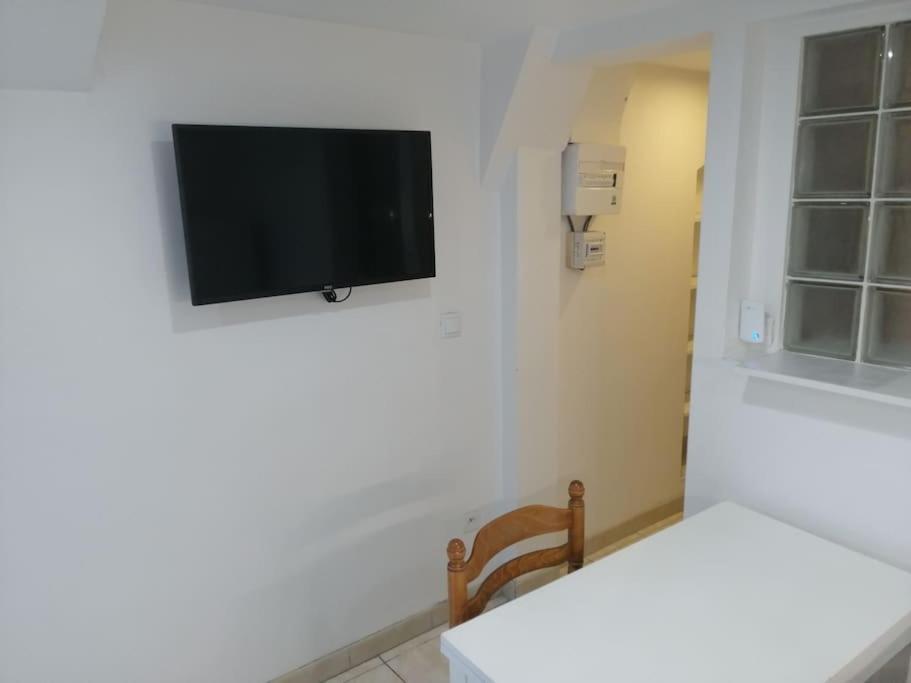 ונס Appartement Aurore En Rez De Jardin Avec Parking Gratuit מראה חיצוני תמונה